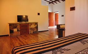 Asantha Guest House